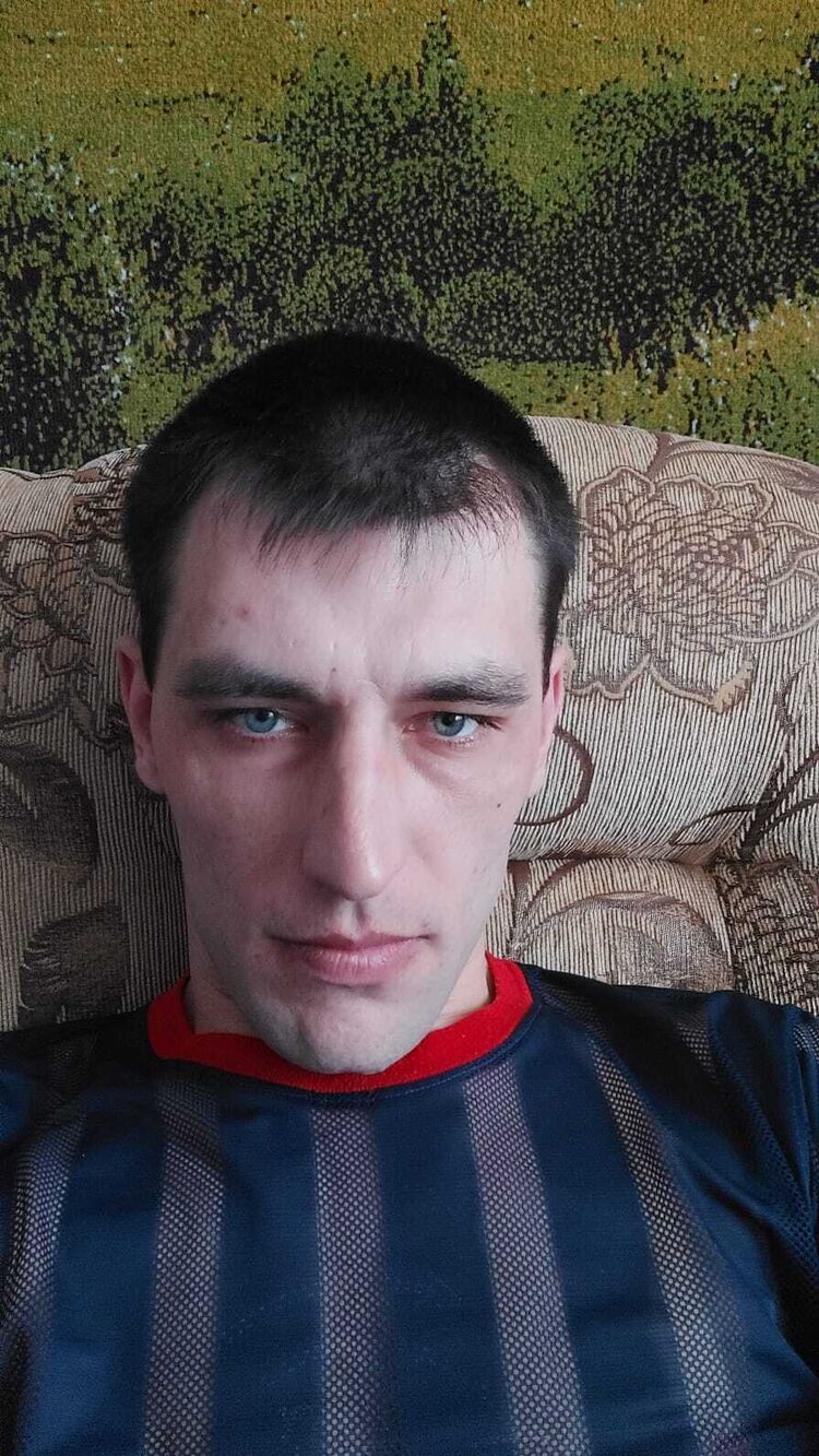  36038103  Alexander, 33 ,    