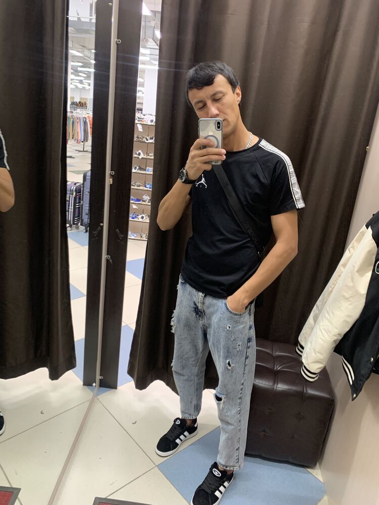  48823923  , 25 ,    