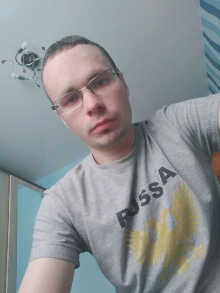  22898543  Alex, 32 ,    