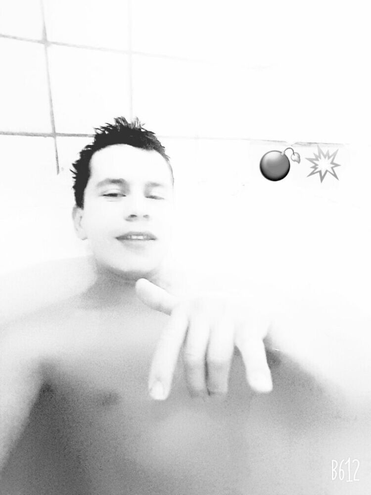  20403013  Shakir, 28 ,    