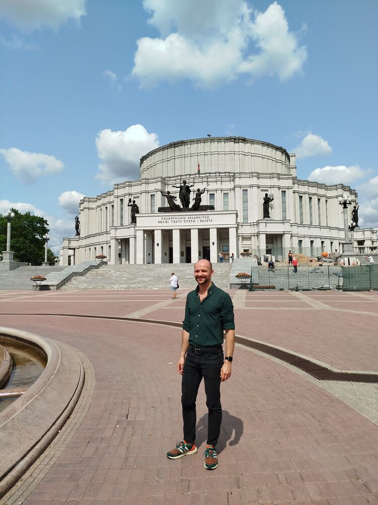  ,   Martin, 40 ,   ,   , c , 