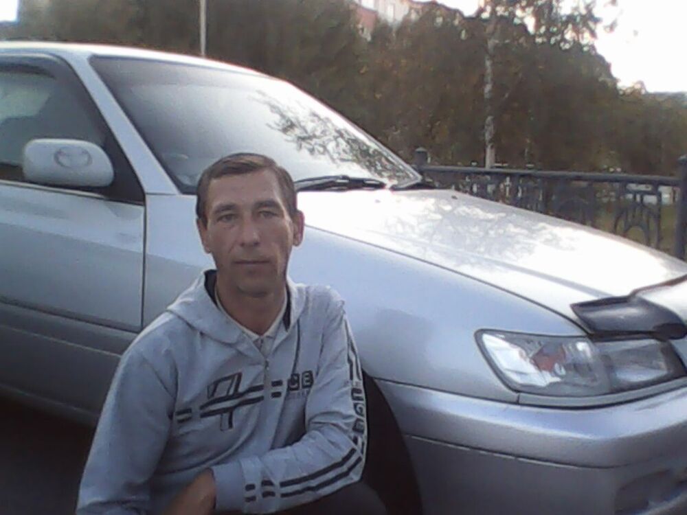 5836893  Oleg, 52 ,    