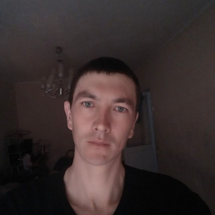  12073083  Vlad, 36 ,    