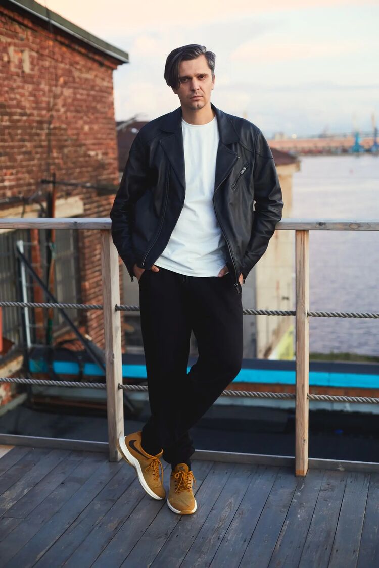  38421973  Zohir, 35 ,    