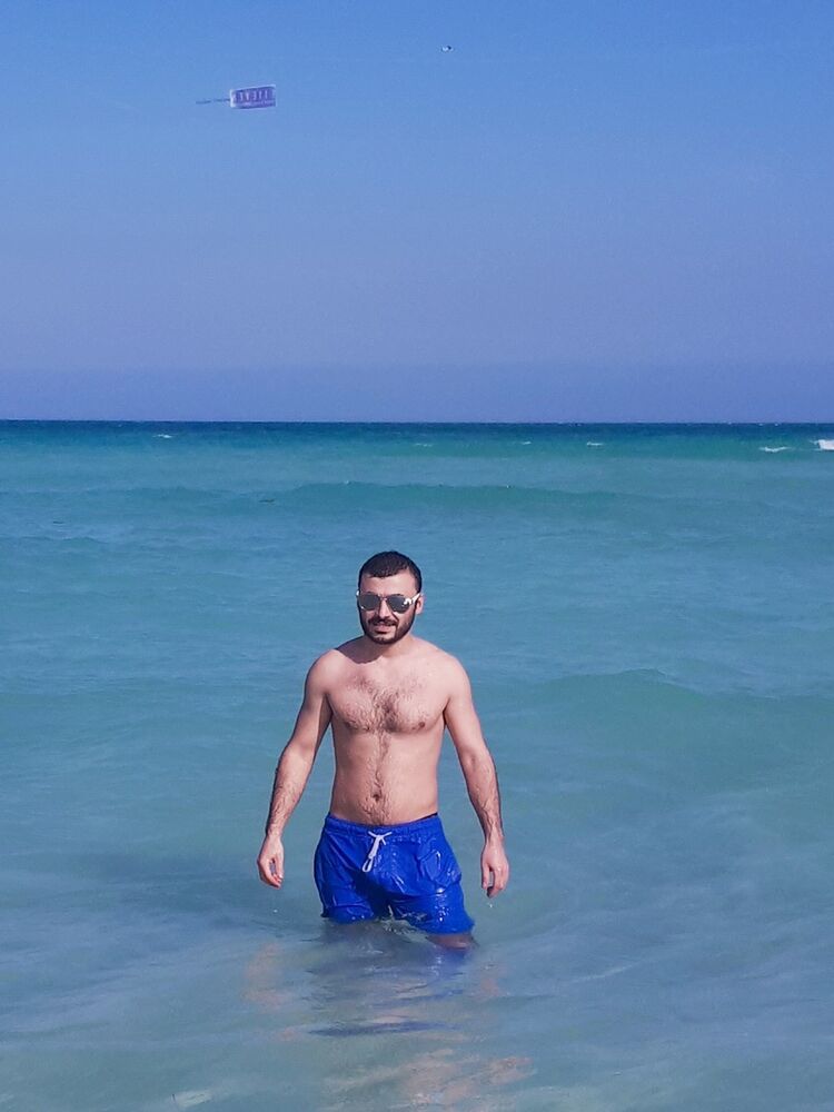  ,   Zura, 34 ,     , c 