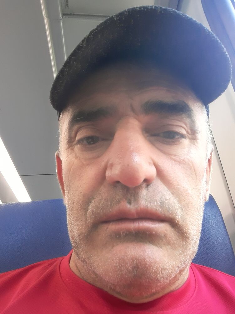  27061543  , 51 ,    