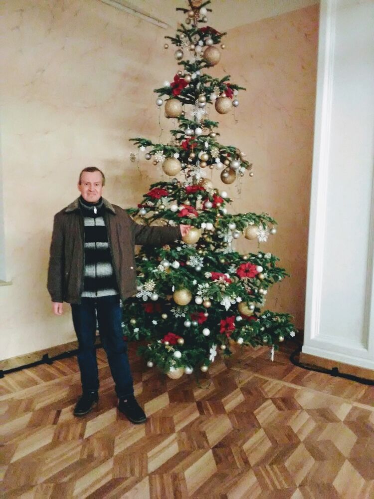  18680663  Aleksej, 47 ,    