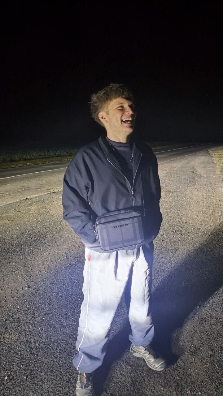  53991923  Stanislav, 21 ,    