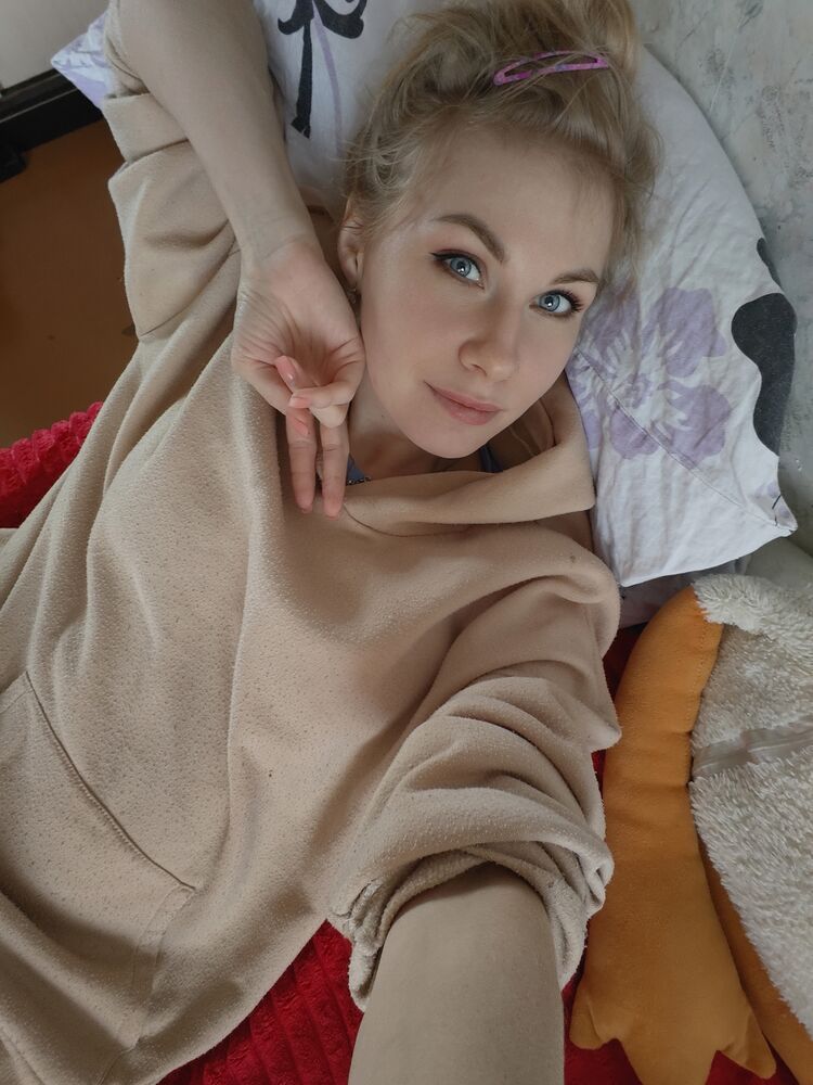  46890383  , 28 ,    