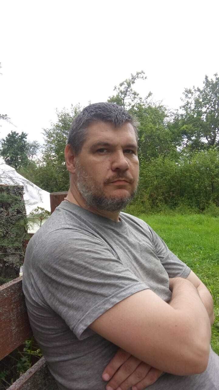  45768403  , 51 ,    