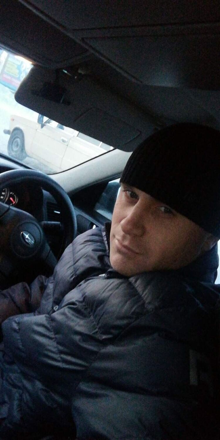  ,   Artur, 40 ,   ,   