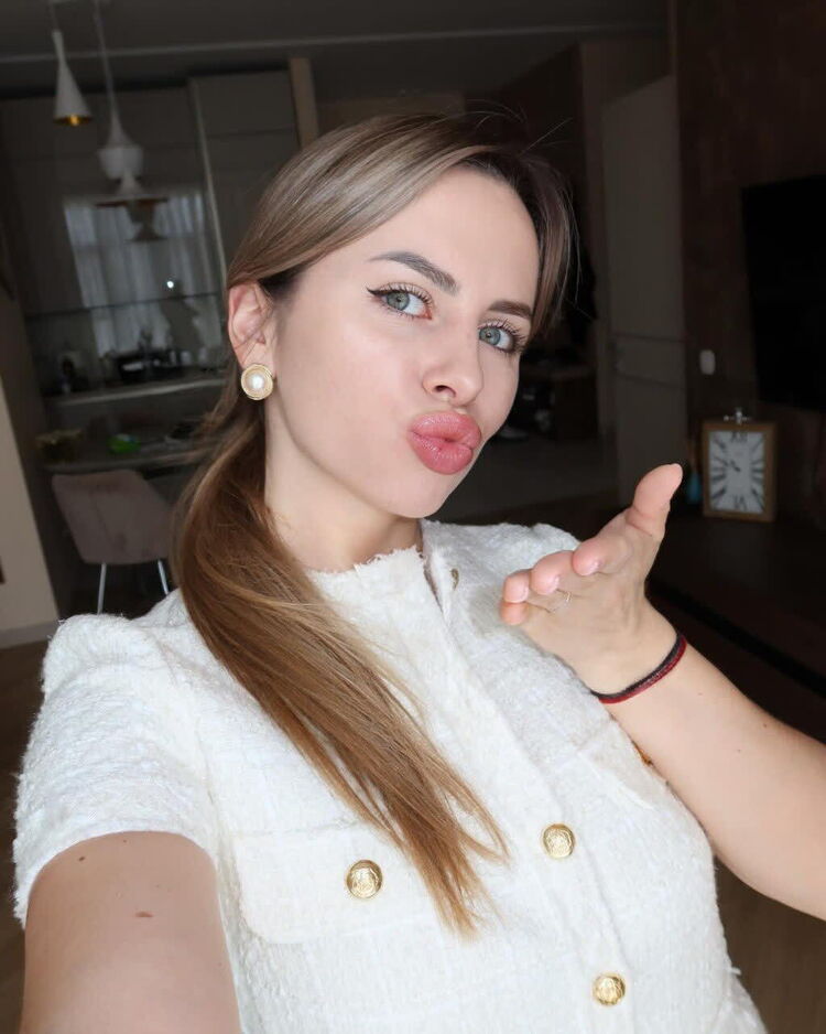 ���������� Lutton, ���� ������� Sofia, 35 ���, ������������ ��� ������, ����� � ���������