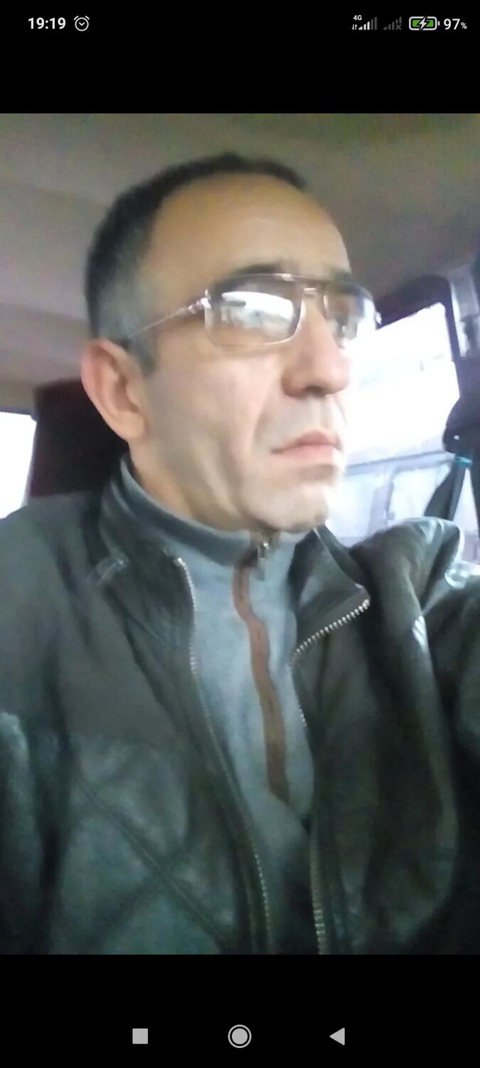  42328323  , 49 ,    