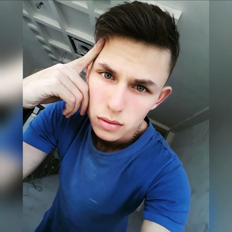  20071643  Yaroslav, 25 ,    
