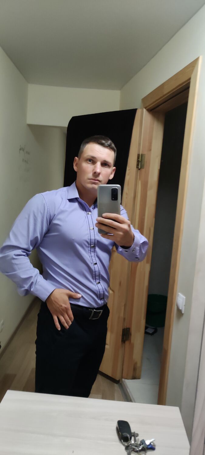  ,   Anton, 32 ,   ,   