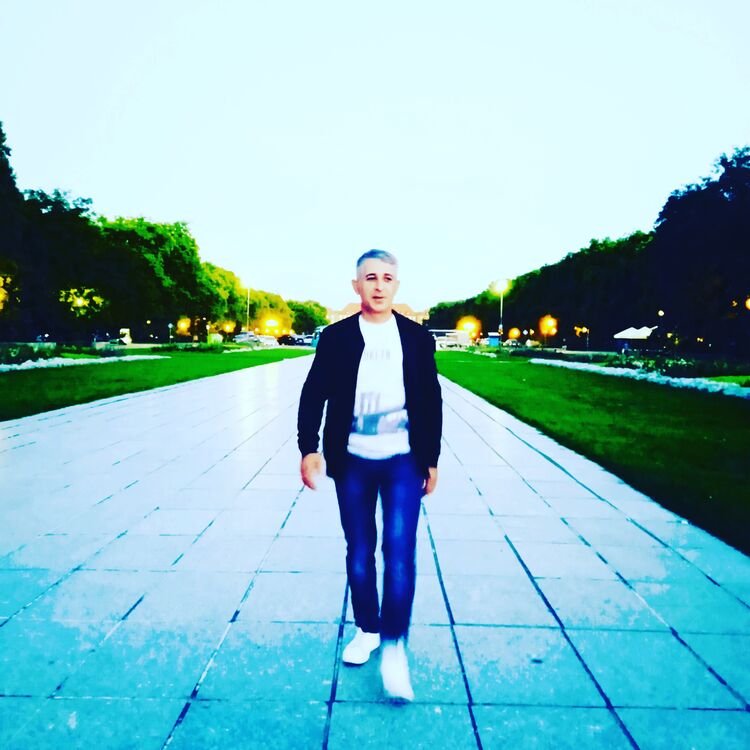  ,   Luka, 40 ,     , c 