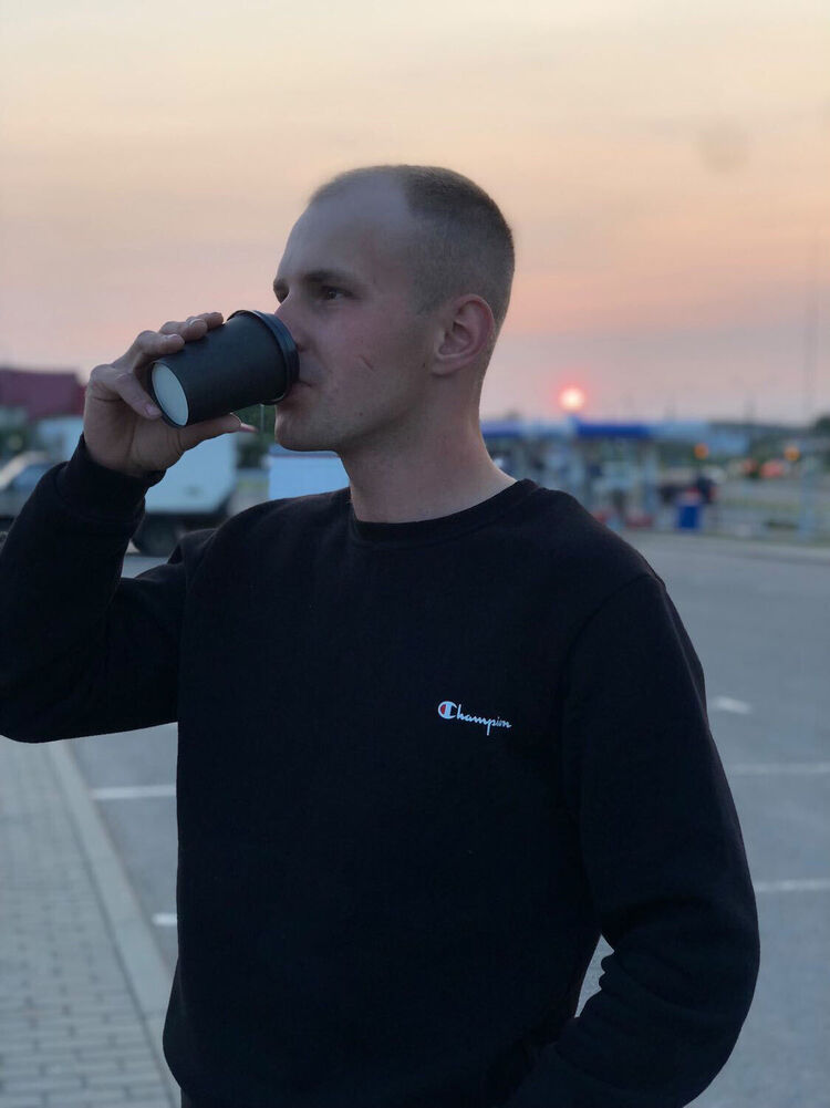  35527263  Vadim, 27 ,    