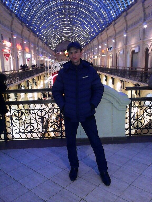  24604563  Andrei, 46 ,    