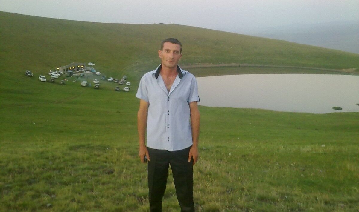  5614723  Arsen, 44 ,    