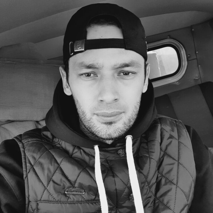  ,   Aziko, 32 ,   ,   