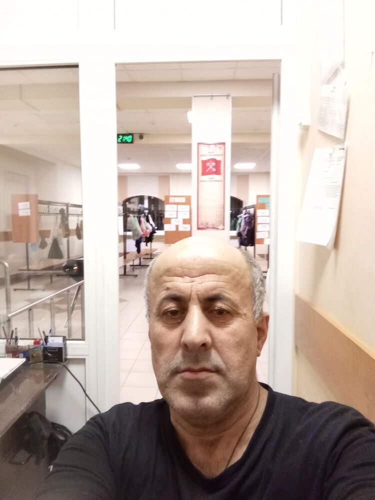  39302183  Yra, 47 ,    -