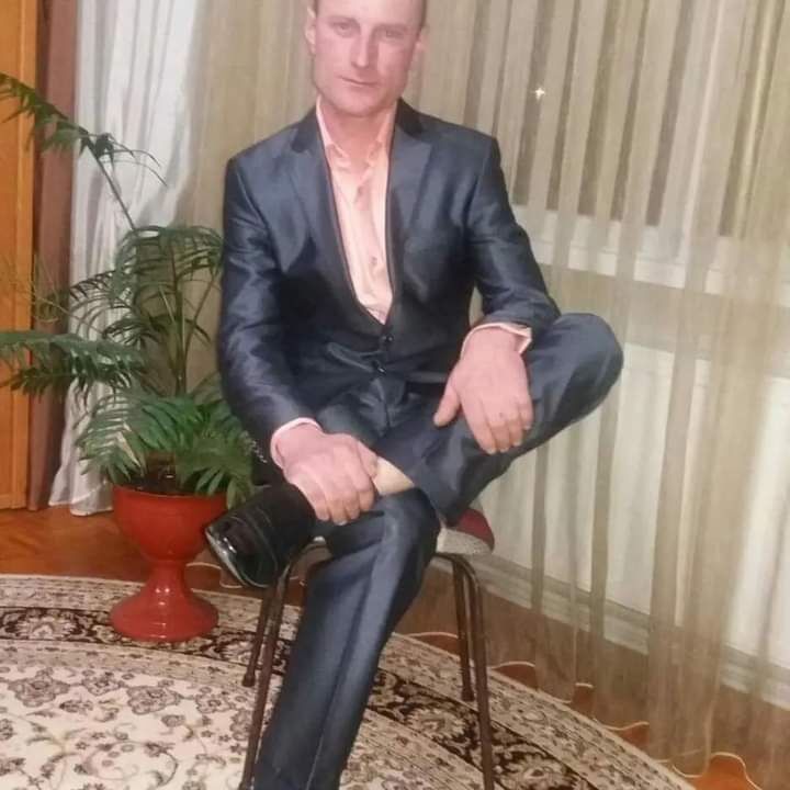  45940693  Ivan friniuc, 37 ,    