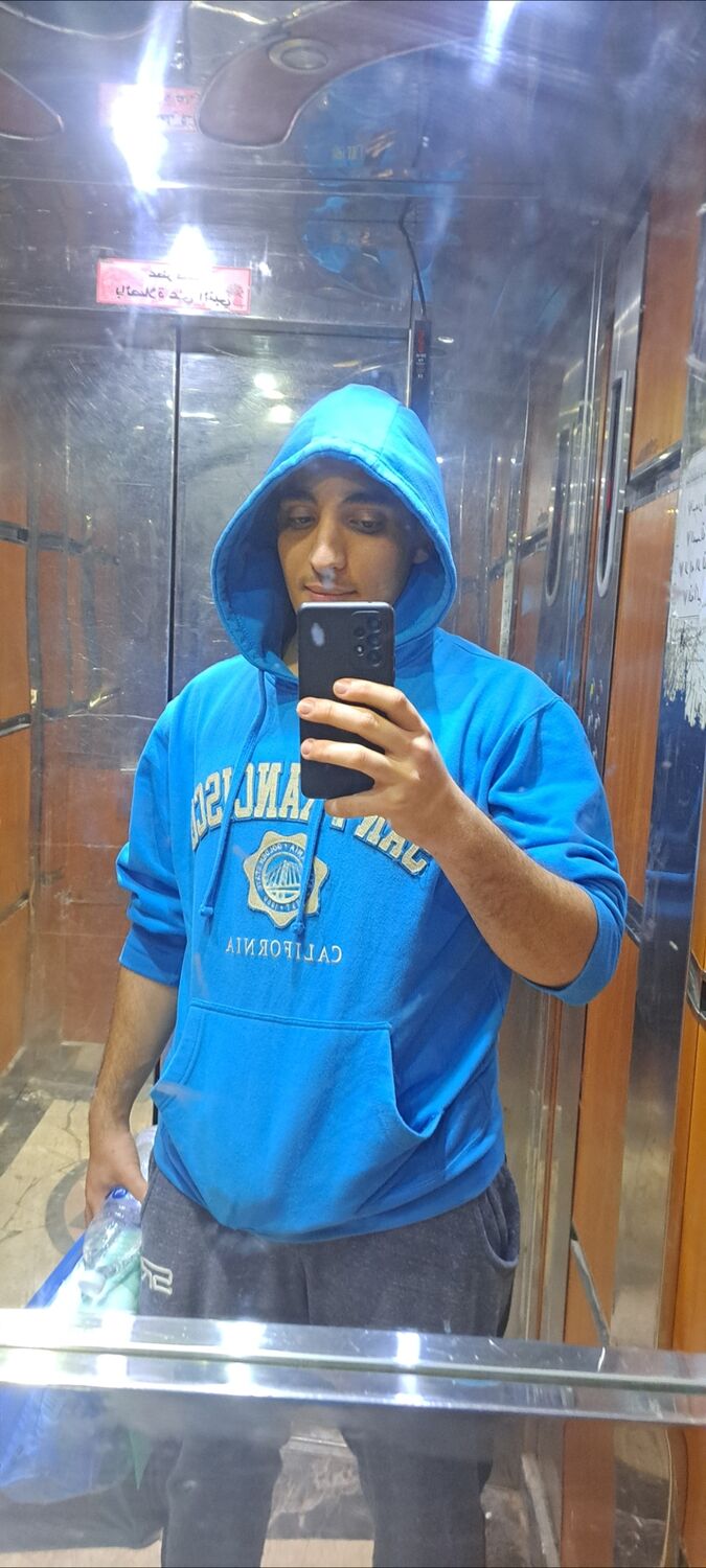  47913793  Adam, 22 ,    