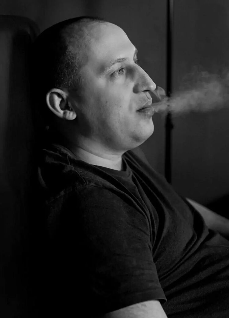  54470643  Roman, 43 ,    