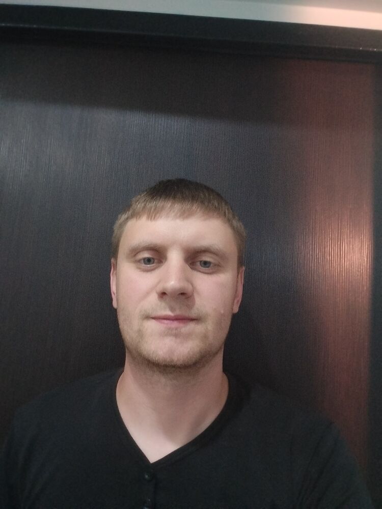  ,   Maxim, 37 ,   ,   