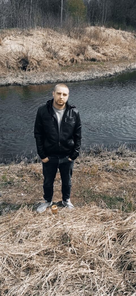  23073713  , 32 ,    