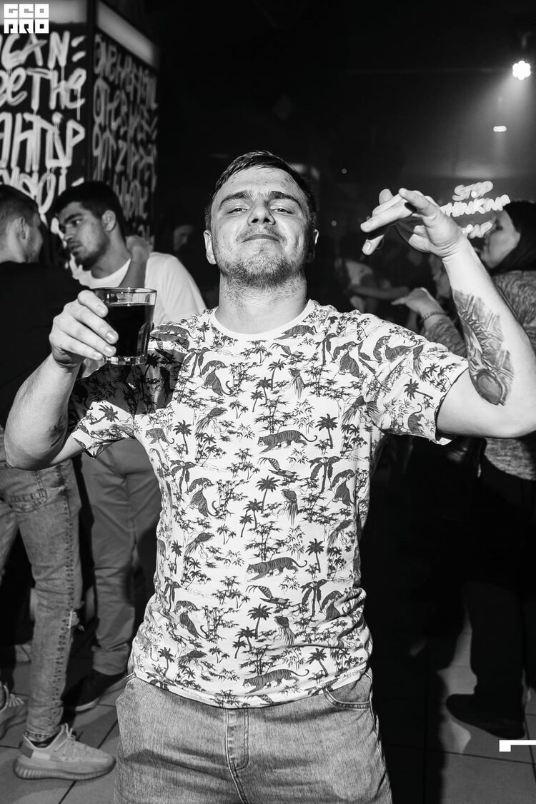  ,   Stas, 27 ,   ,   