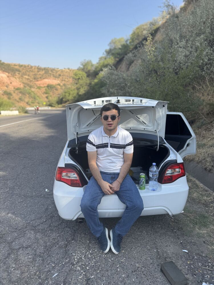  54422273  Oybek, 25 ,    