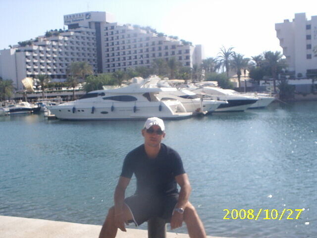  Tel Aviv-Yafo,   , 44 ,   c 