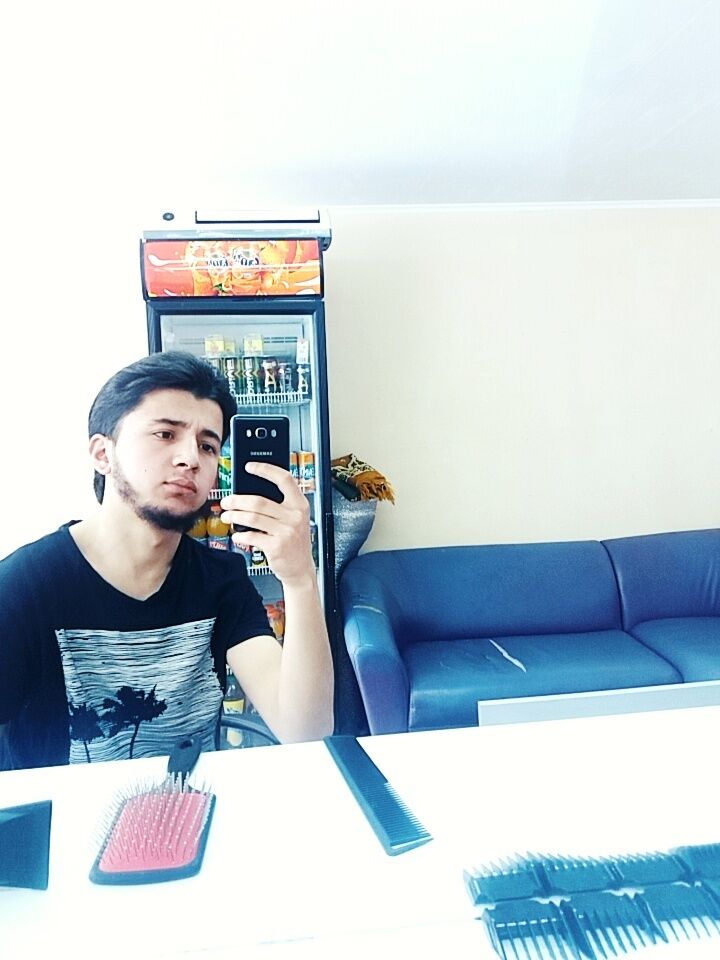  27352123  Anas, 21 ,    