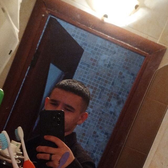  43858483  , 19 ,    