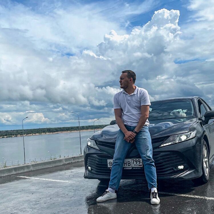  ,   Anton, 31 ,  