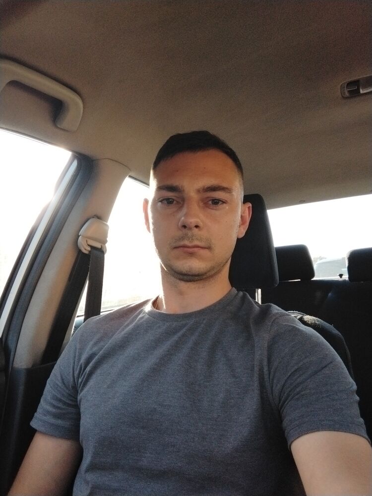  53076843  , 33 ,    