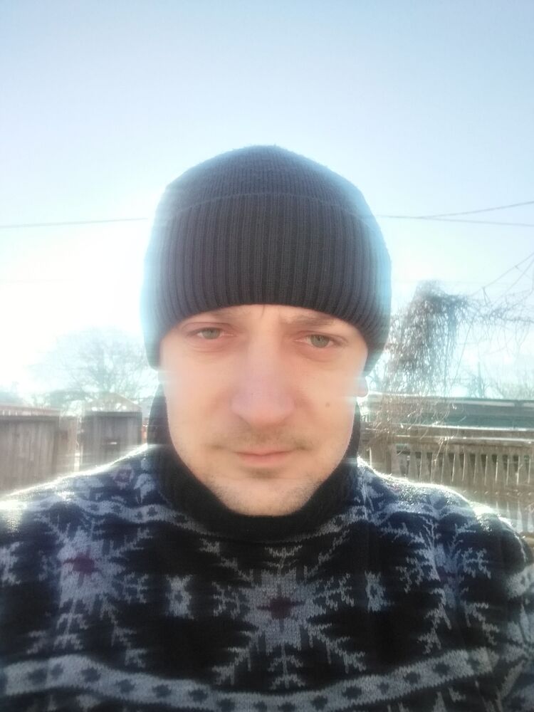  ,   Sergik, 38 ,   ,   