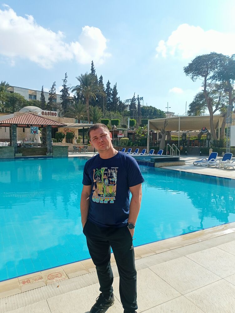  49682853  , 34 ,    