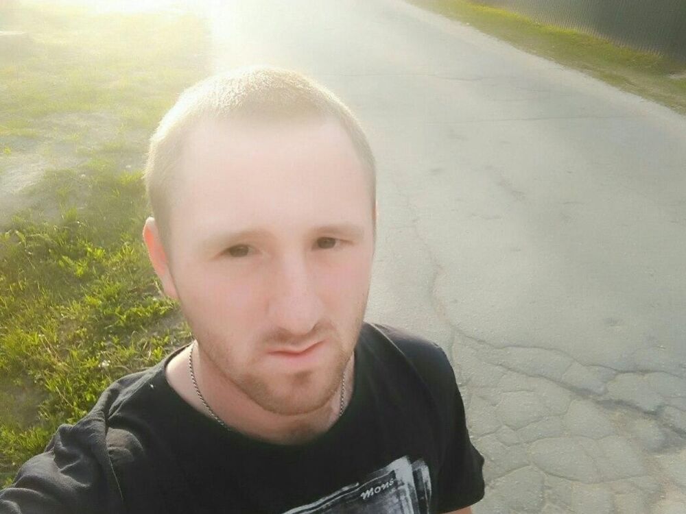  42437643  , 27 ,    -
