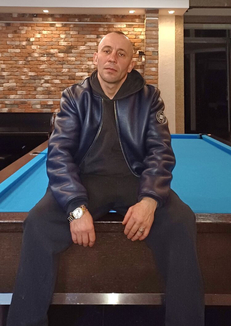  50100743  Pasha, 41 ,    