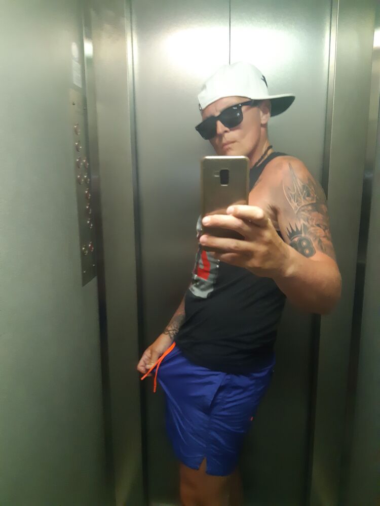  ,   Maks, 39 ,   ,   