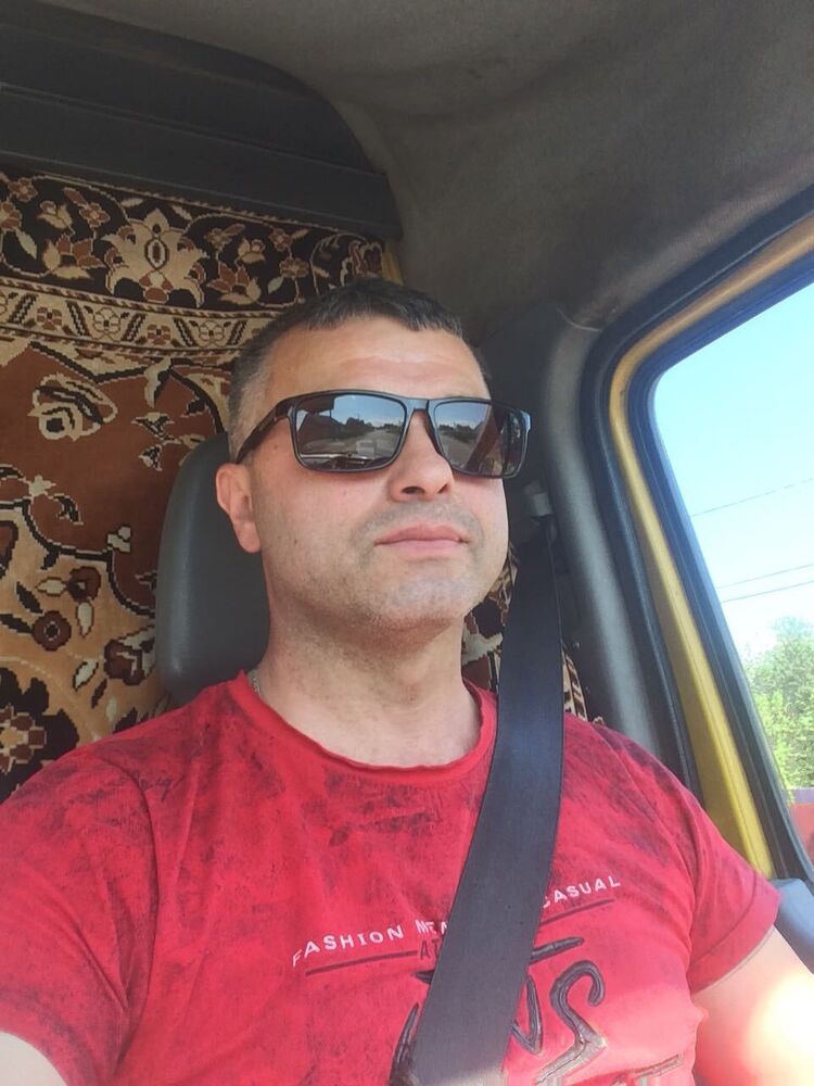  ,   Johni, 54 ,   , 