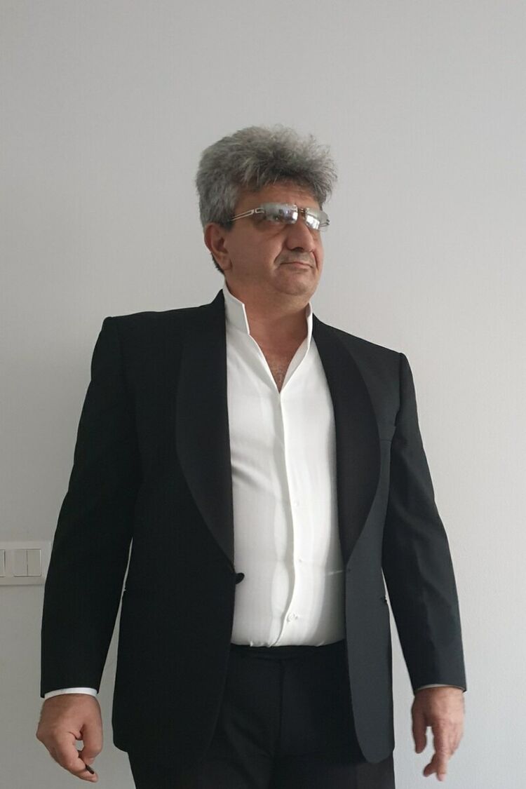  ,   Lyubo, 54 ,   ,   , c 