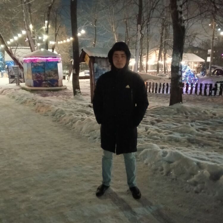  39761173  Zarif, 27 ,     