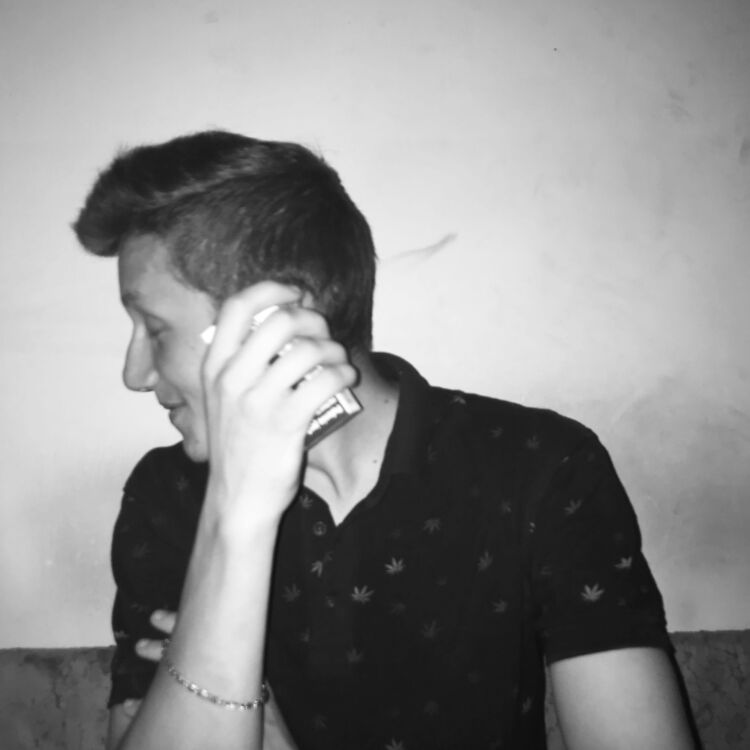  ,   Ruslan, 24 ,  