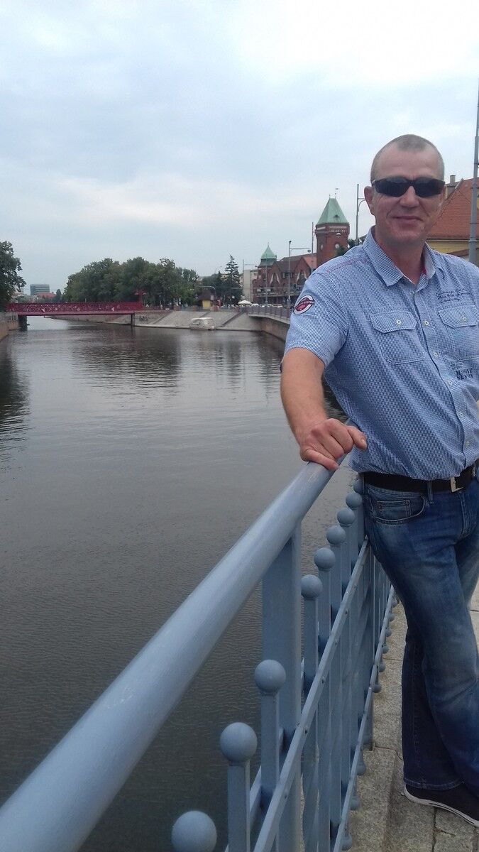  14886663  Maksim, 42 ,    