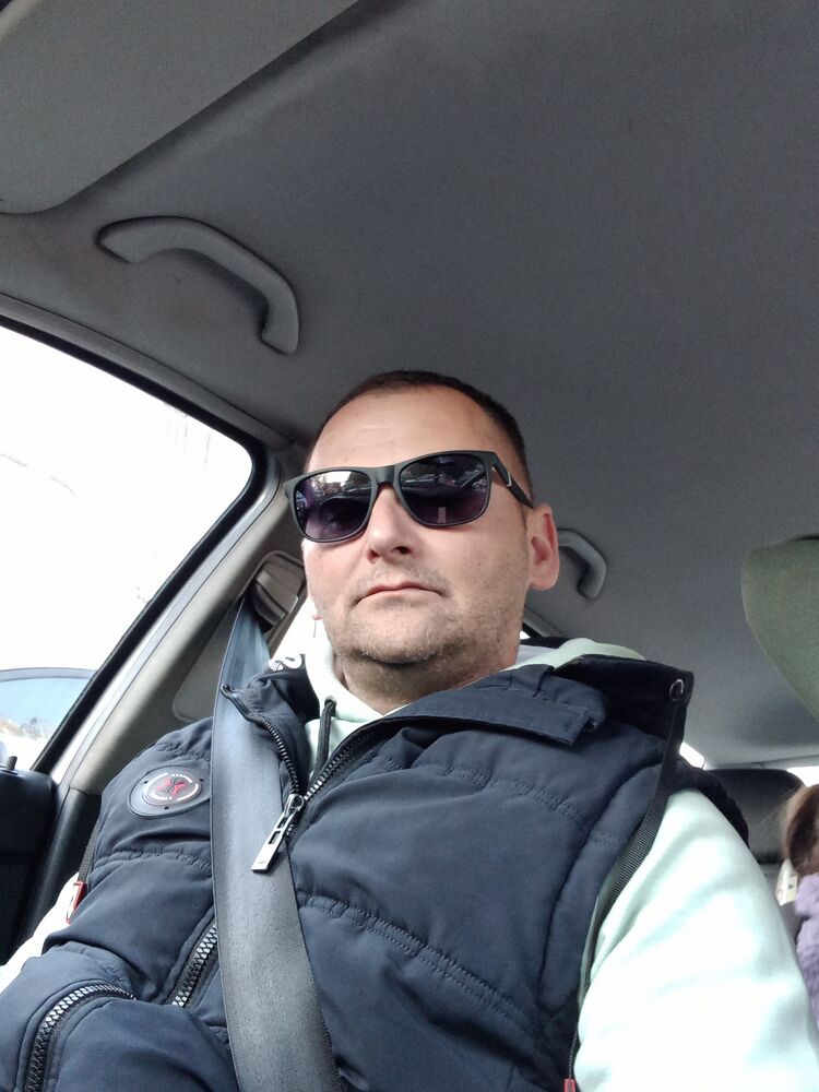  50168163  Dorde, 38 ,    