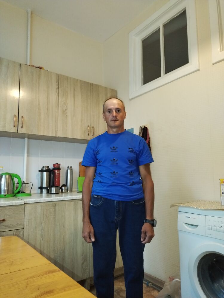  38108163  Dmitry, 48 ,    