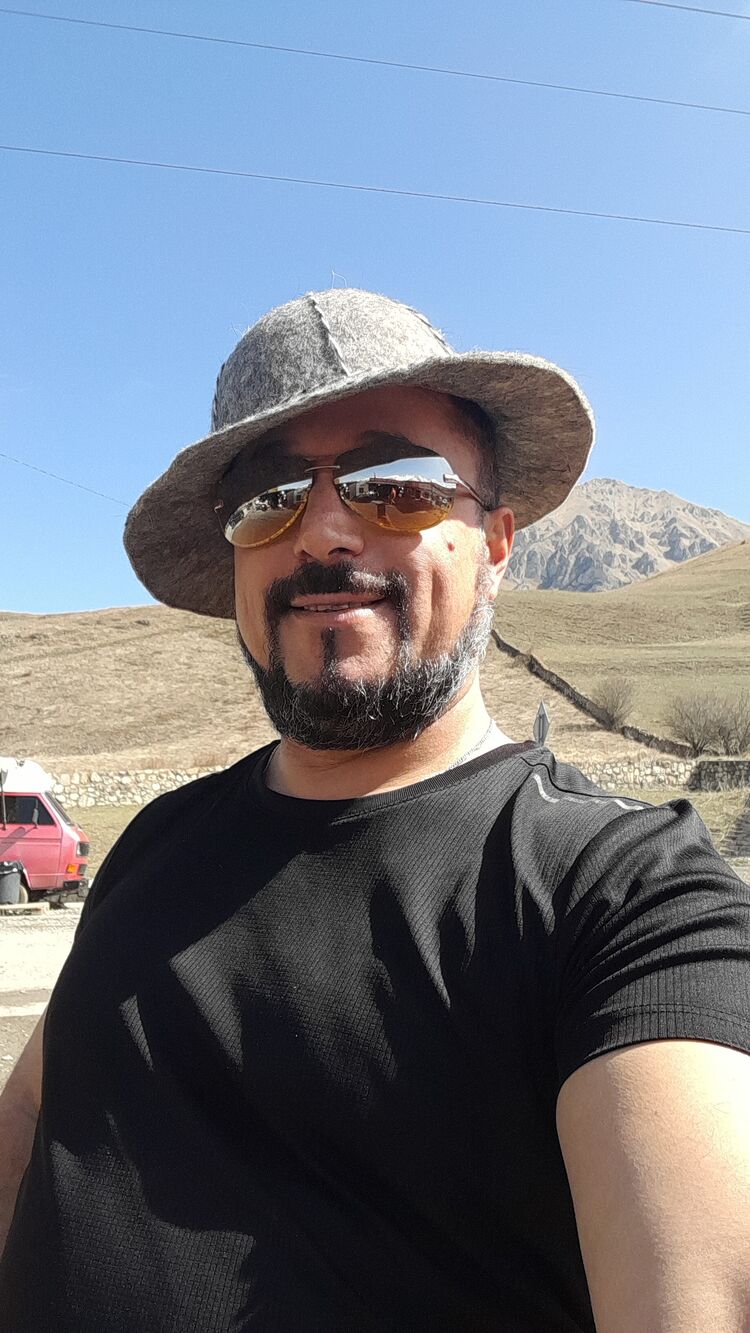  ,   Levan, 44 ,   ,   , c 